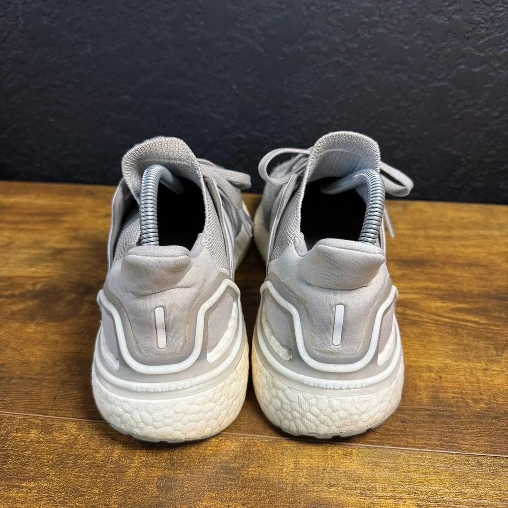 Adidas Ultraboost 20 FX8282 Grey Primeknit Running Shoes Womens Size 9